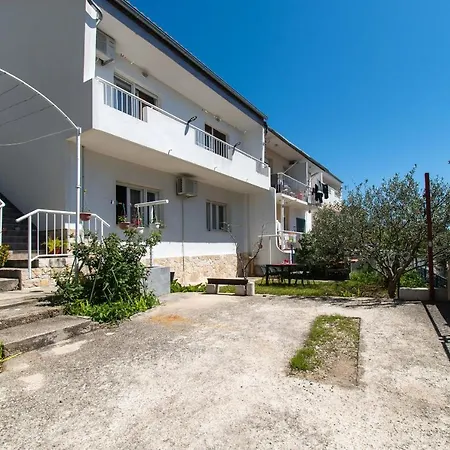Apartment Kata