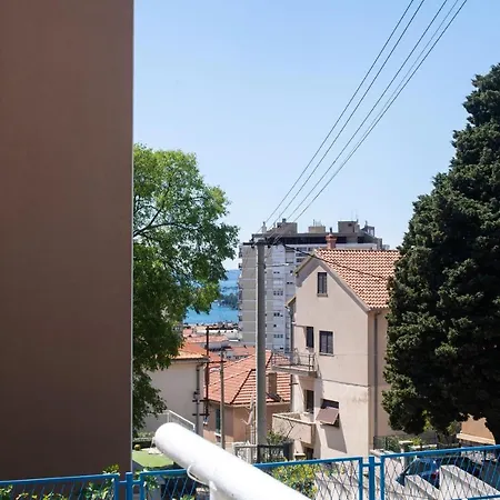Kata Apartment