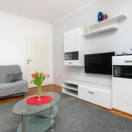 Apartment Kata *