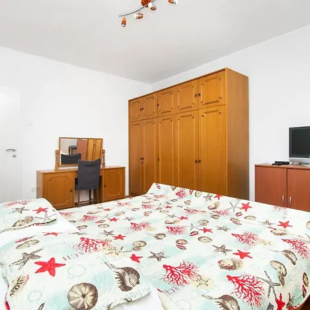 Kata Apartment